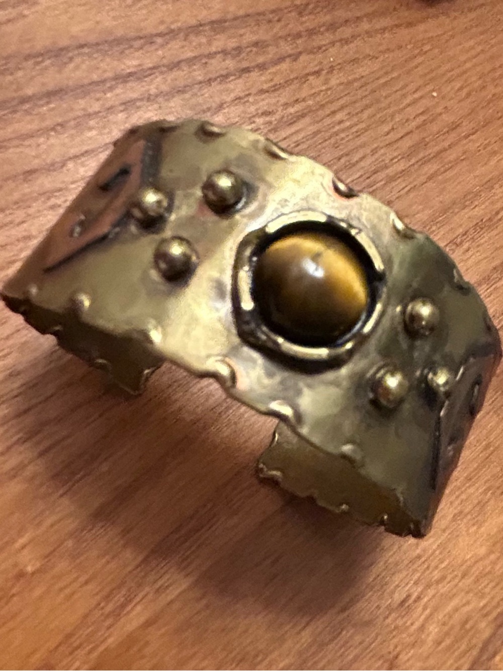 Vintage-Style Brass Cuff Bracelet with Tiger Eye Accent - Gold Tone
